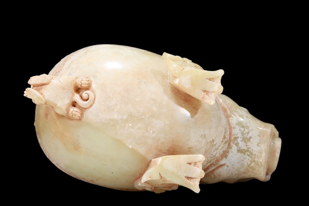 A Marvelous White Jade 'Auspicious Beast' Ewer - 8