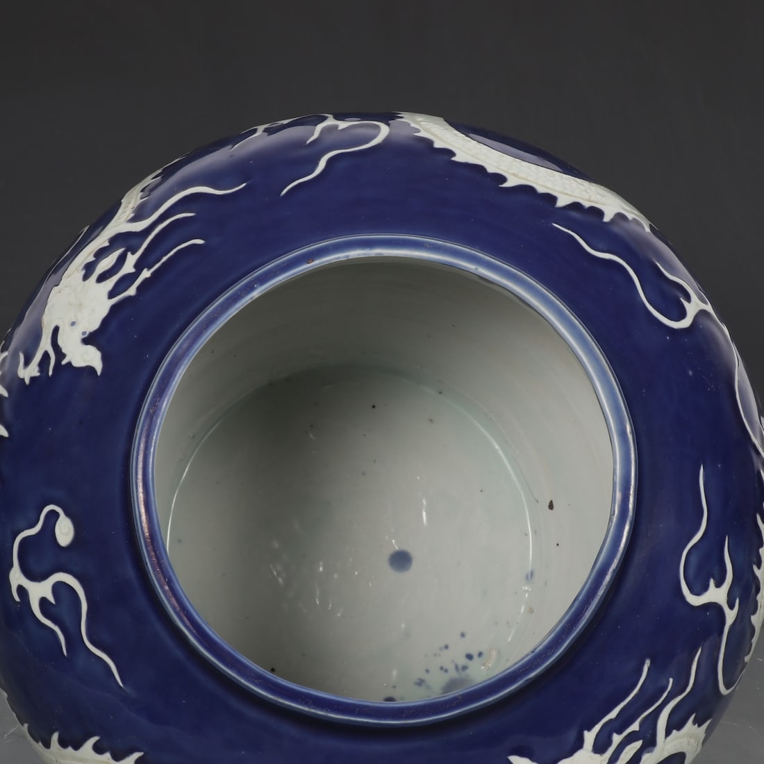 An Exquisite Ji Blue Glazed Dragon Pattern Jar - 8