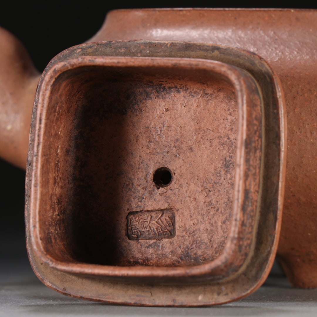 An Exquisite Purple Sands Teapot - 3