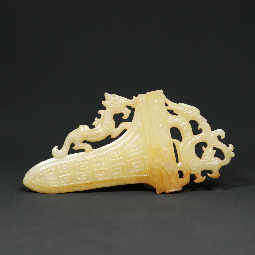 An Exquisite White Jade Dragon Pattern Ornament - 2