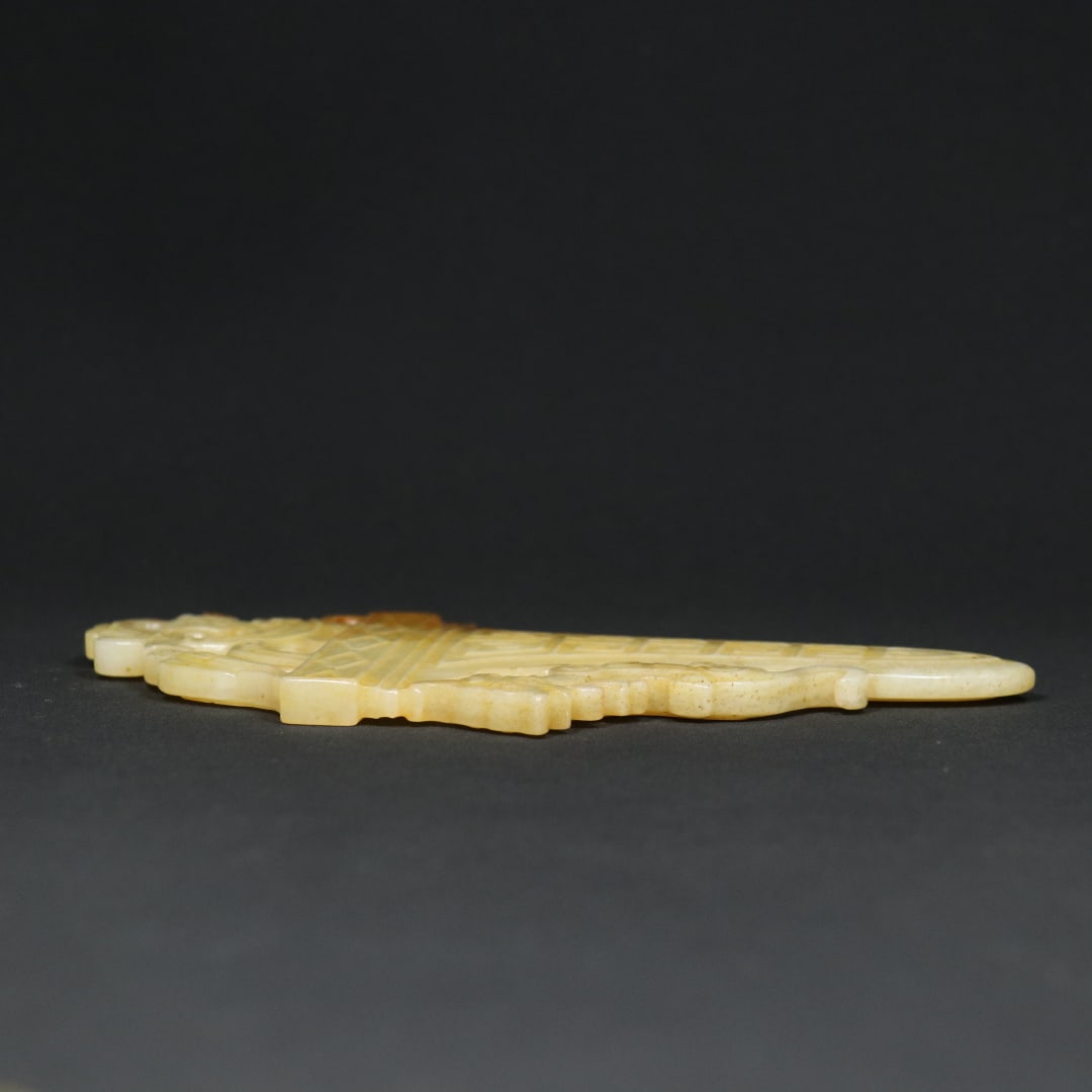 An Exquisite White Jade Dragon Pattern Ornament - 3