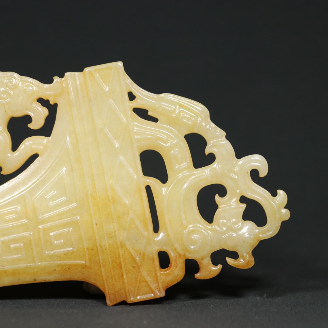An Exquisite White Jade Dragon Pattern Ornament - 5