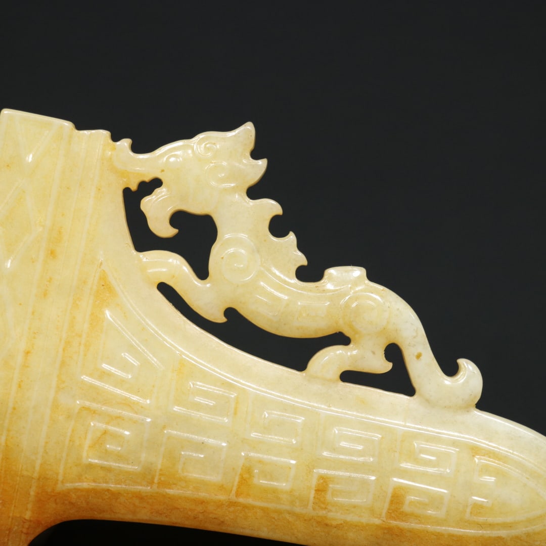 An Exquisite White Jade Dragon Pattern Ornament - 7