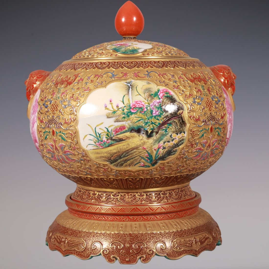 An Exquisite Enamel Lotus Pattern Flower and Bird Pattern Double-Ears Jar: An Exquisite Enamel Lotus Pattern Flower and Bird Pattern Double-Ears Jar Qing Dynasty, China Qianlong Six-character Mark Size:24cmx20cm (The Dimensions Of All Batches Are Manually Measured.If You Nee