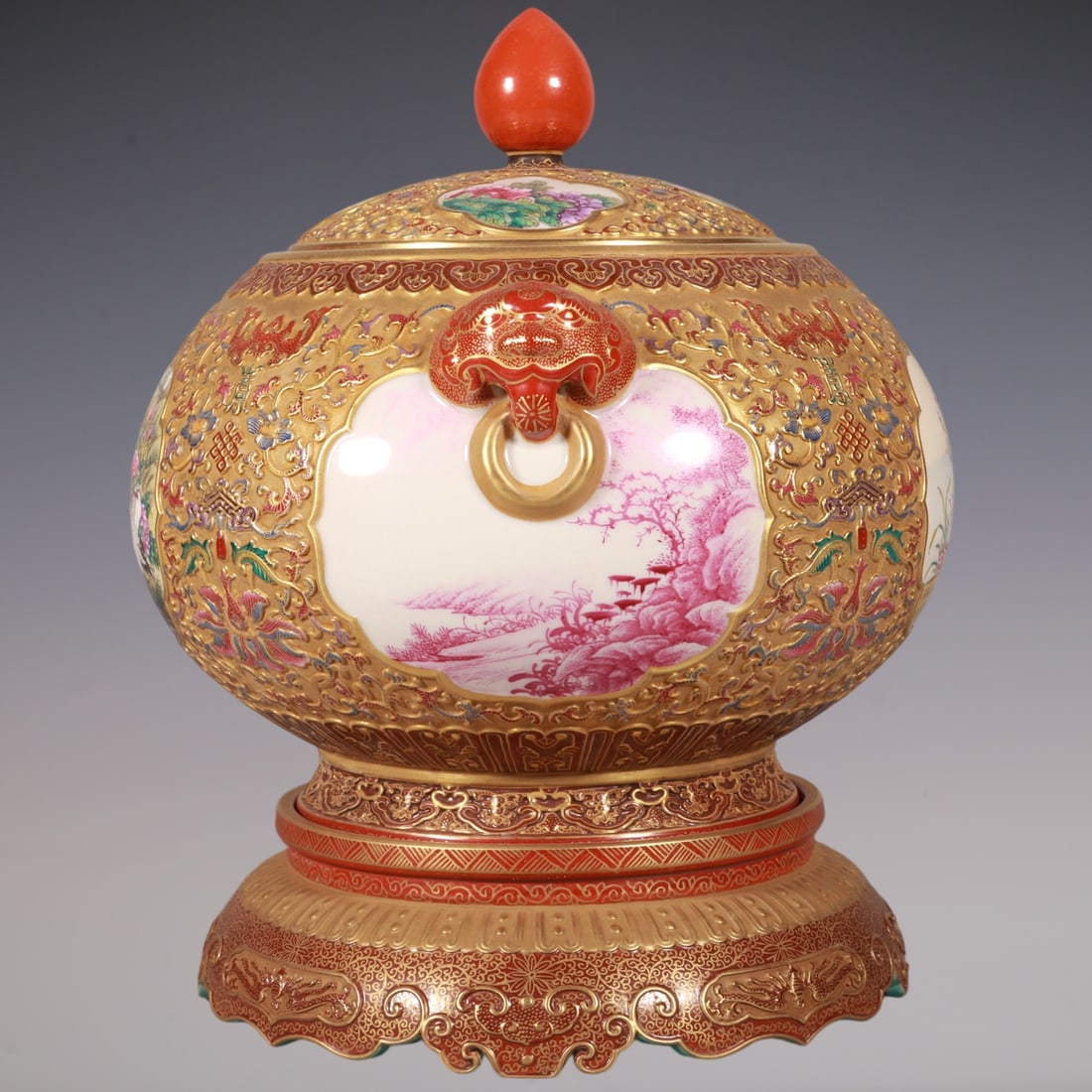 An Exquisite Enamel Lotus Pattern Flower and Bird Pattern Double-Ears Jar - 7