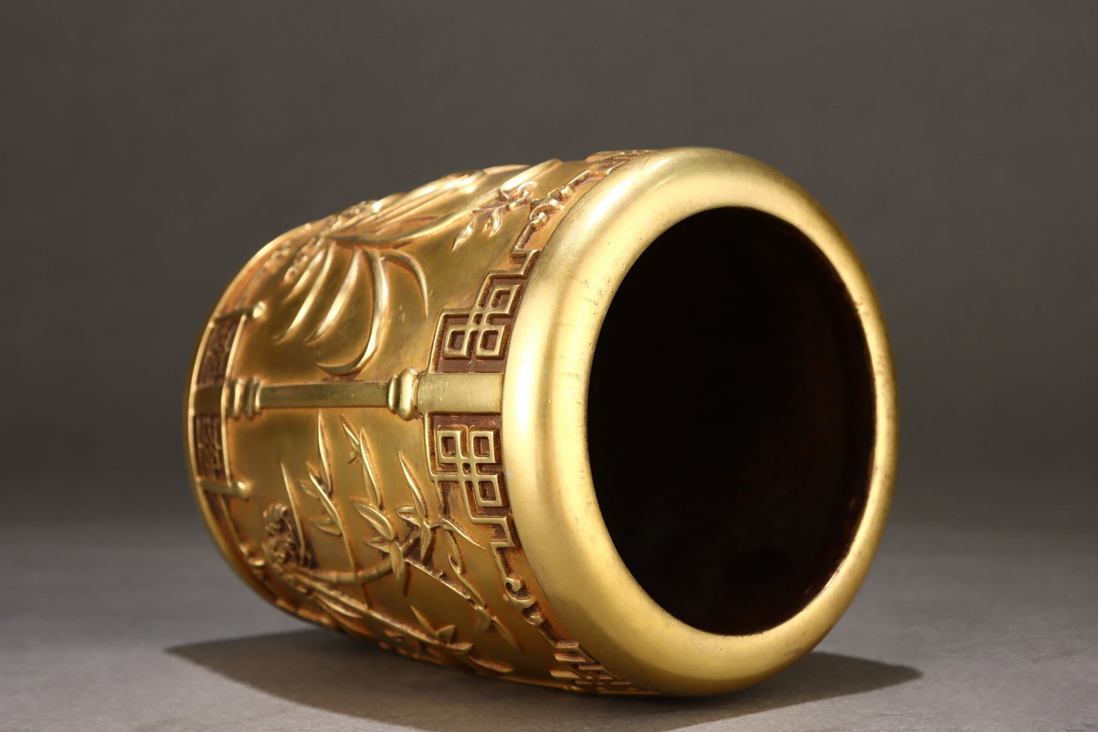 An Exquisite Gilt Bronze Flower Pattern Censer - 6