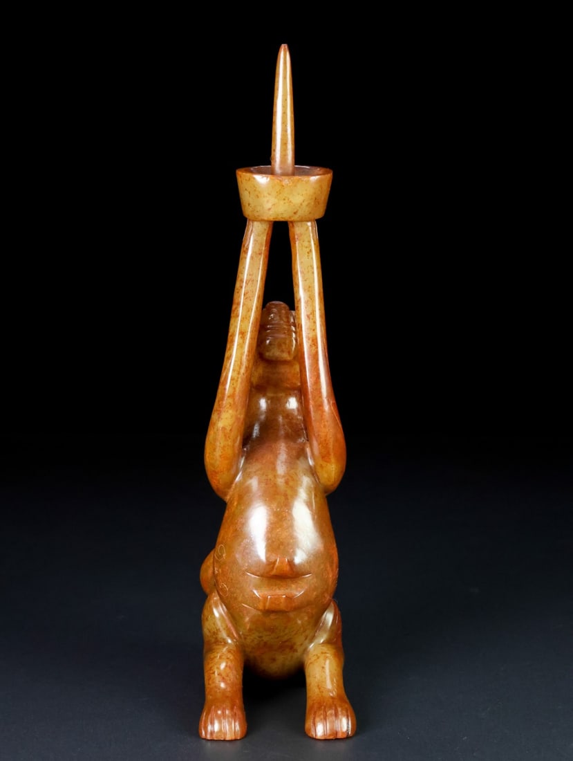 An Exquisite White Jade Bear-Shaped Candlestick - 6
