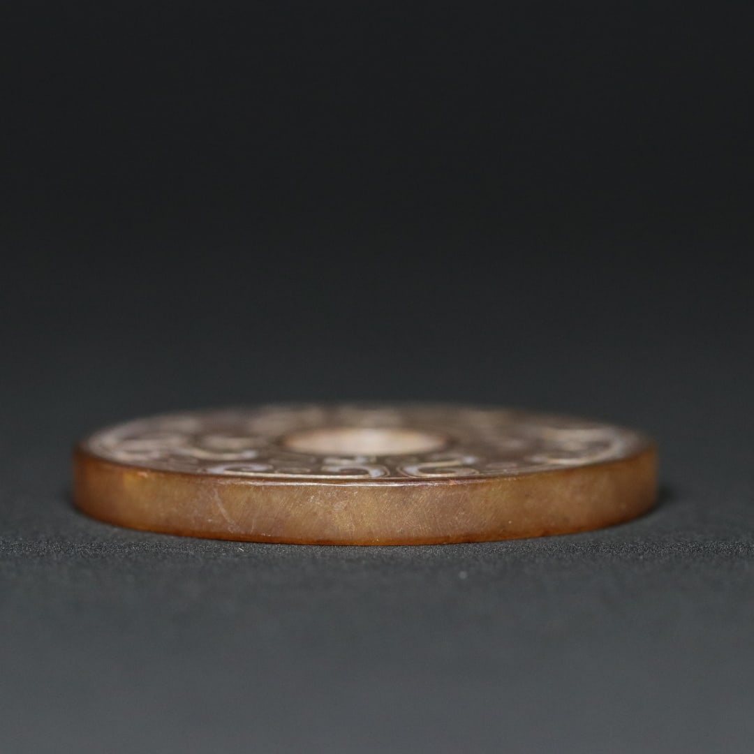 An Exquisite White Jade Dragon Pattern Pendant - 3