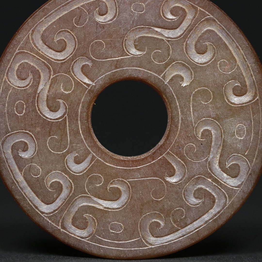 An Exquisite White Jade Dragon Pattern Pendant - 9