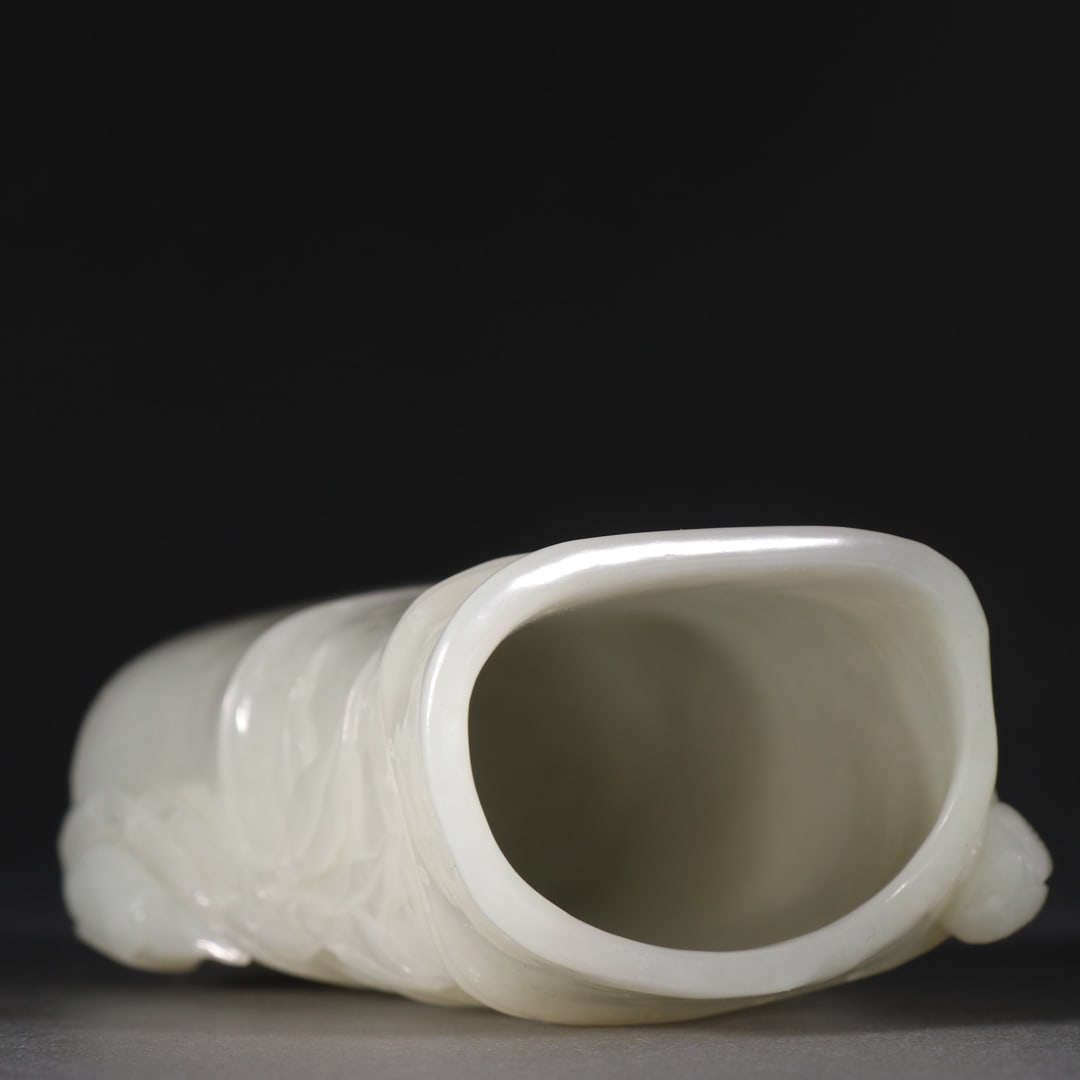 An Exquisite White Jade Bamboo Pattern Brush Pot - 8