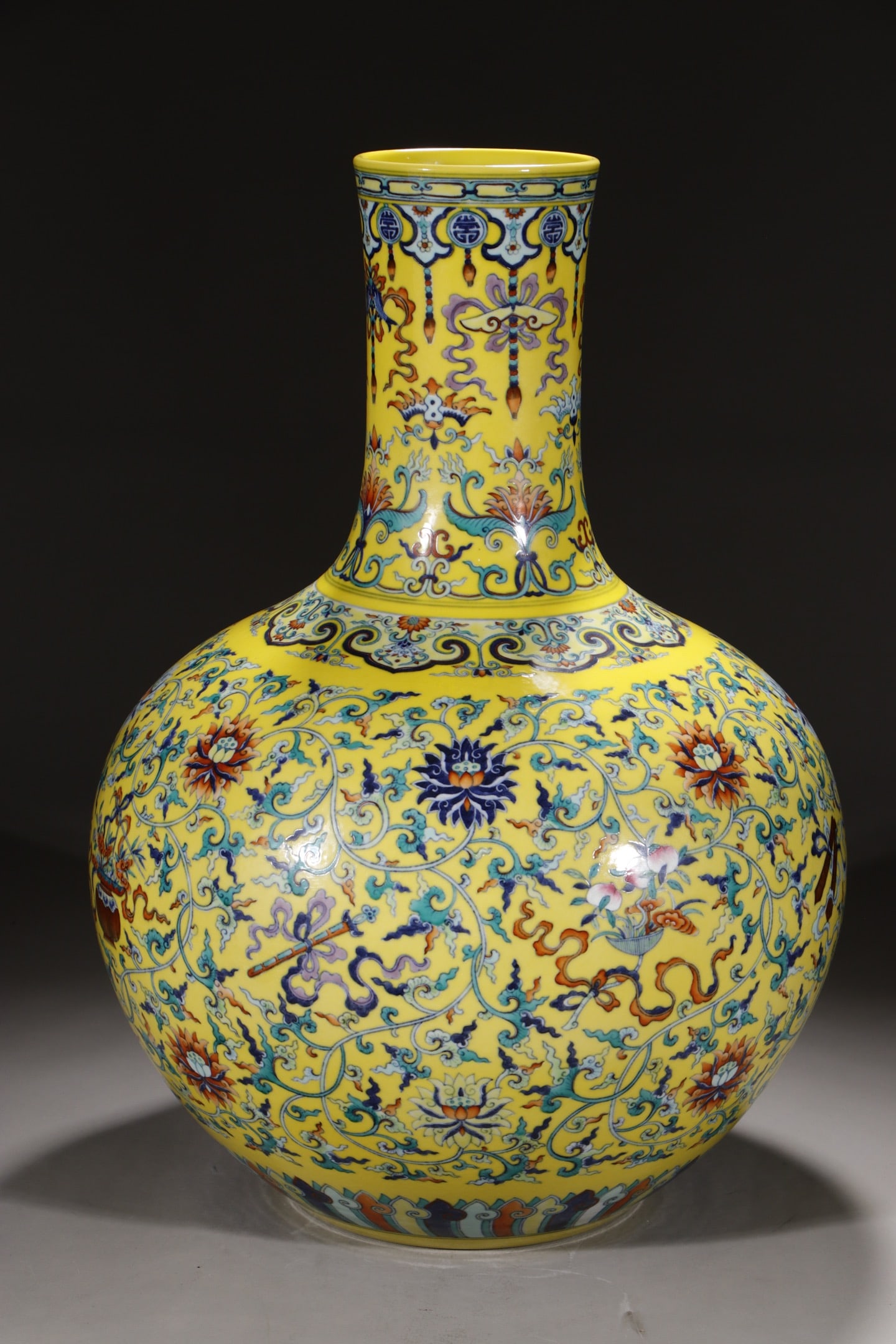 An Exquisite Doucai Lotus Pattern Eight Treasures Pattern Vase - 6