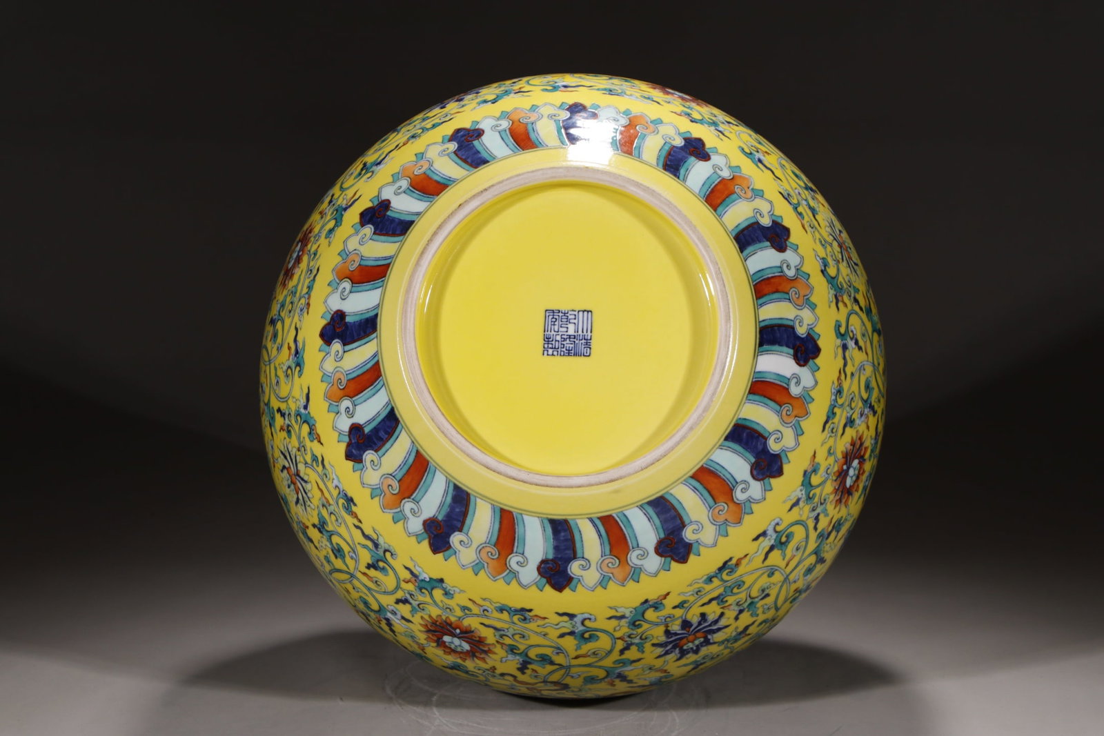 An Exquisite Doucai Lotus Pattern Eight Treasures Pattern Vase - 9