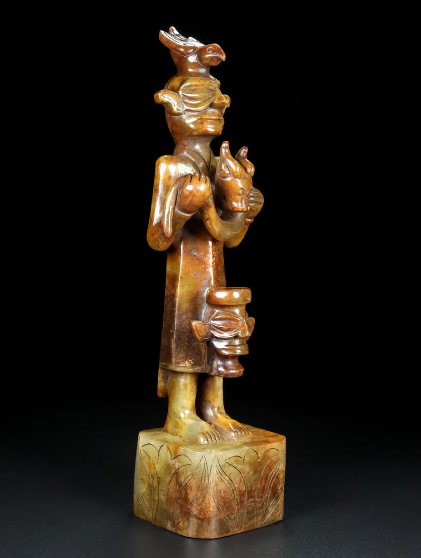 An Exquisite White Jade Figure Ornament - 4