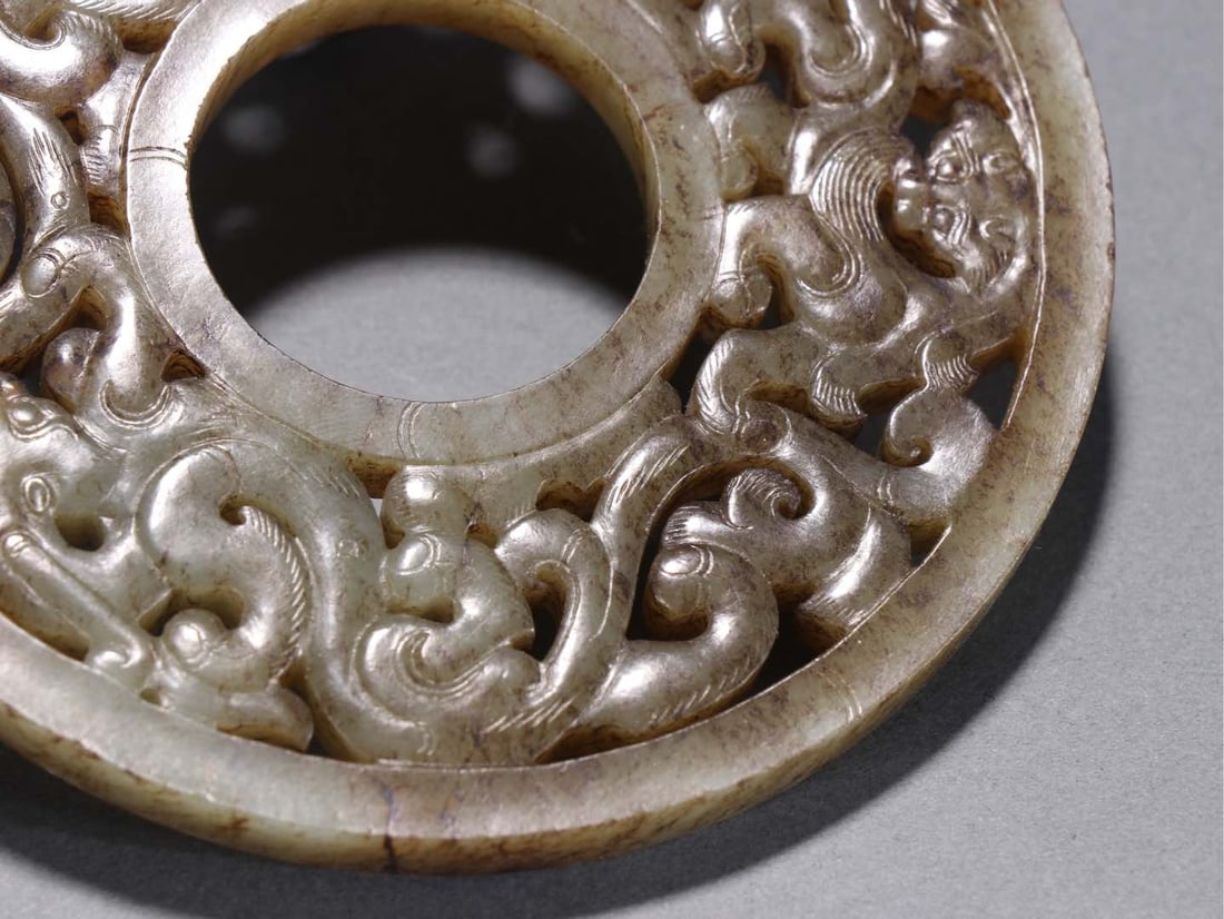 An Exquisite White Jade Chi-Dragon Pattern Ornament - 3