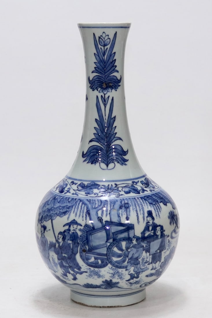 An Exquisite Blue and White Character and Story Pattern Lotus Pattern Vase: An Exquisite Blue and White Character and Story Pattern Lotus Pattern Vase Qing Dynasty, China Size:35.5cm (The Dimensions Of All Batches Are Manually Measured.If You Need More Detailed Information, P