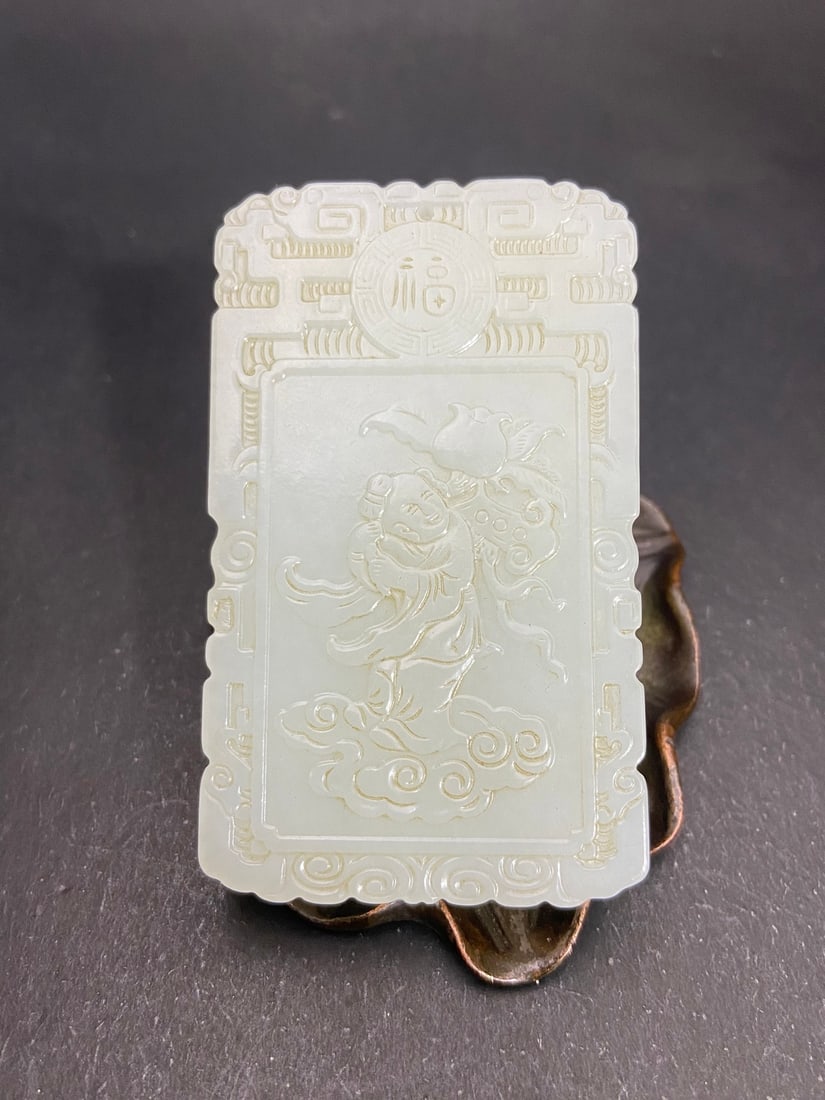 An Exquisite White Jade Character and Story Pattern Brand: An Exquisite White Jade Character and Story Pattern Brand Qing Dynasty, China Size:7.54cmx4.5cmx0.72cm Weight:67g (The Dimensions Of All Batches Are Manually Measured.If You Need More Detailed