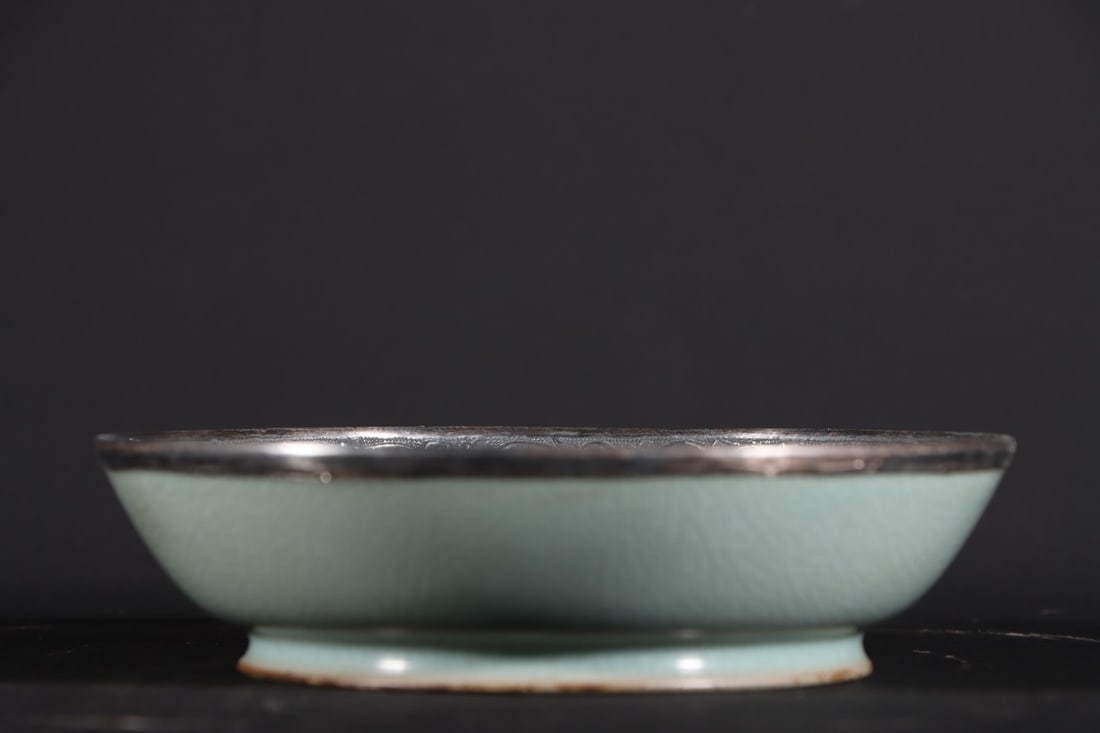 An Exquisite Ru yao Sky Blue Glazed Brush Washer (1 of 8)
