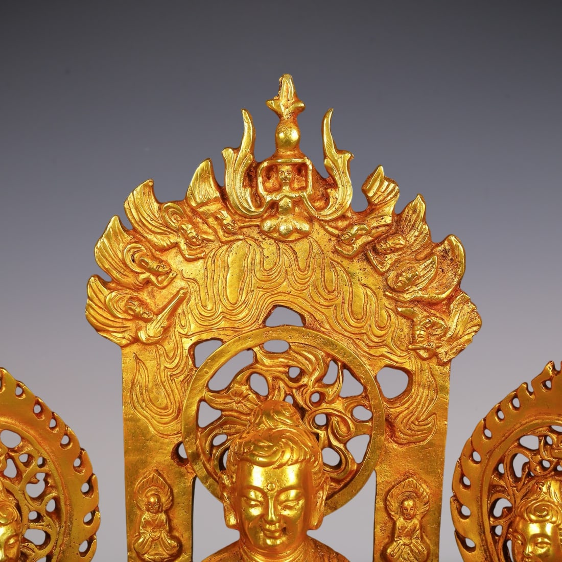 An Exquisite Gilt Bronze Buddha Statue - 4