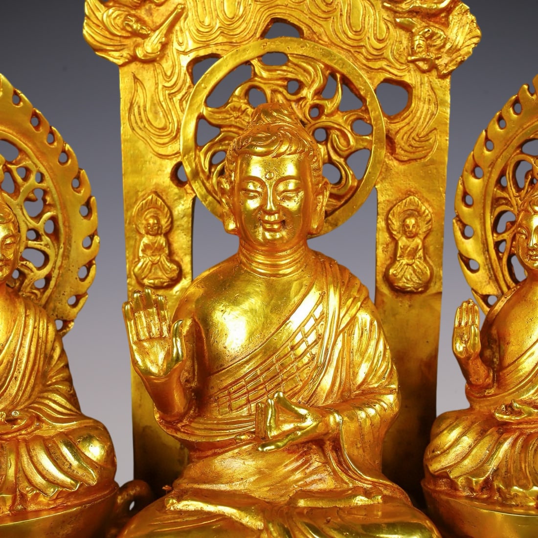 An Exquisite Gilt Bronze Buddha Statue - 5