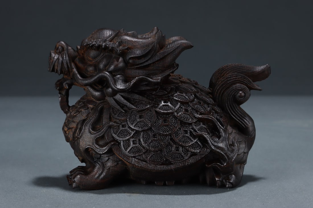 An Exquisite Eaglewood Auspicious Beast Ornament - 3
