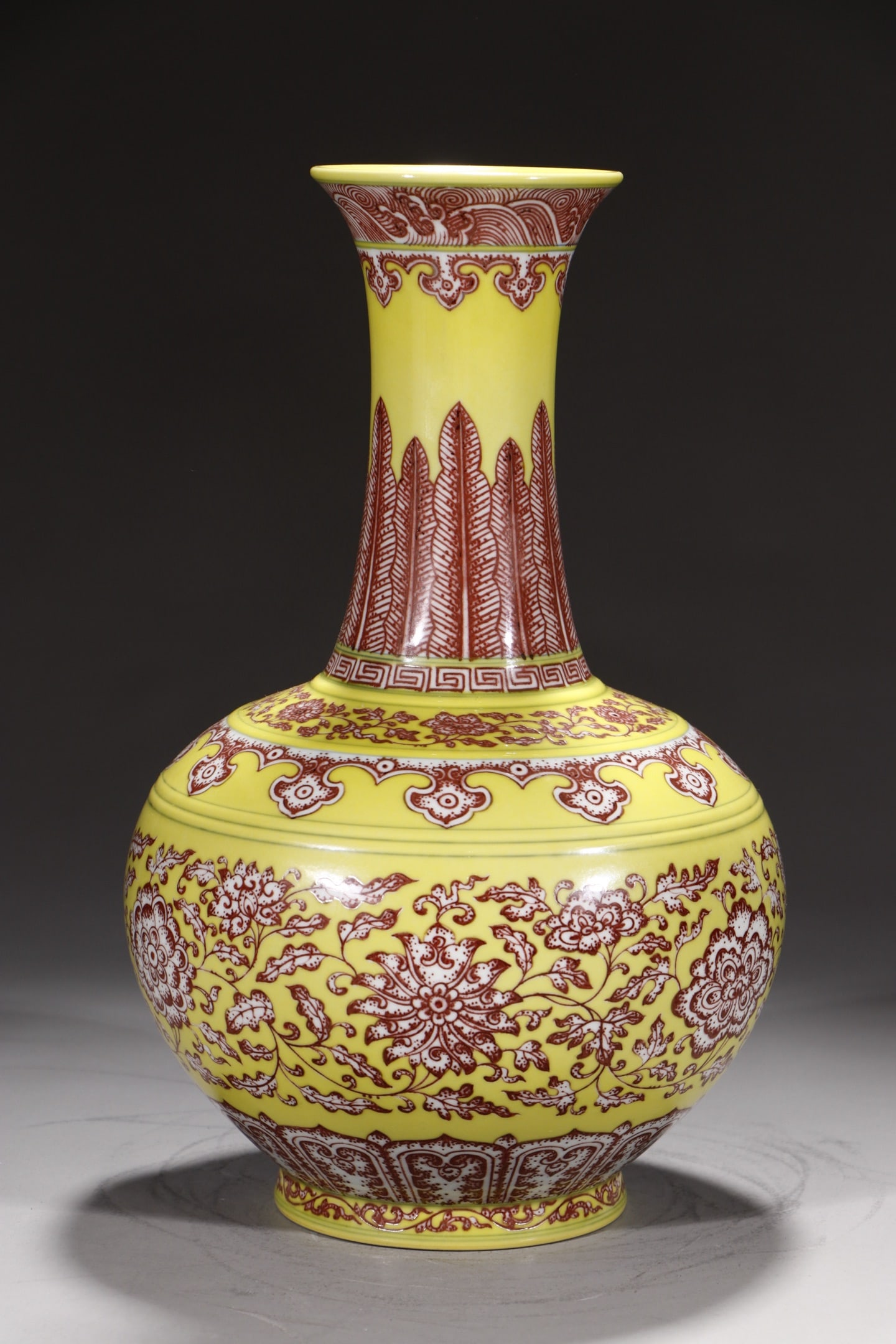 An Exquisite Underglaze-Red Lotus Pattern Vase: An Exquisite Underglaze-Red Lotus Pattern Vase Qing Dynasty, China Qianlong Six-character Mark Size:31.5cm (The Dimensions Of All Batches Are Manually Measured.If You Need More Detailed Information,