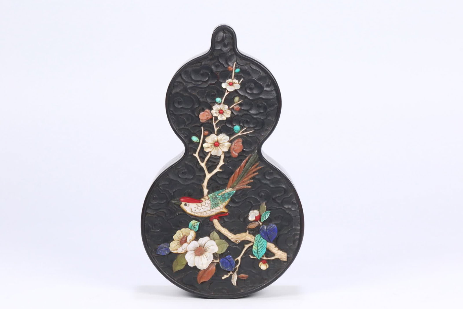 A Qing Dynasty Zitan Baibao inlaid with a gourd-covered gourd lid box with "Joy Brings Joy to the: Qing Dynasty Zitan Baibao inlaid "Joy Brings Joy to the Brow" gourd-covered box SIZE: 16x9.5x4cm W:265.4g (The Dimensions Of All Batches Are Manually Measured.If You Need More Detailed Information,