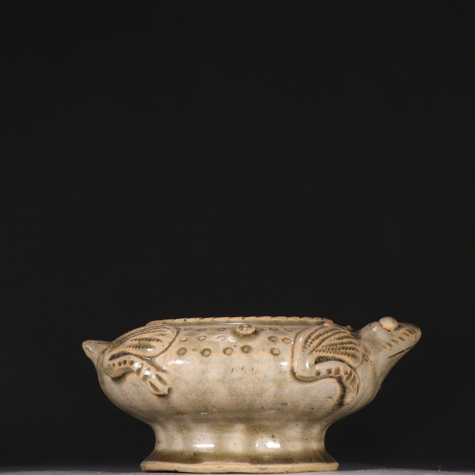 One Yue kiln celadon frog-shaped water basin: Yue kiln celadon frog-shaped water basin SIZE: H:5.2cm W:12.5cm (The Dimensions Of All Batches Are Manually Measured.If You Need More Detailed Information, Please Contact Our Customer Service Before