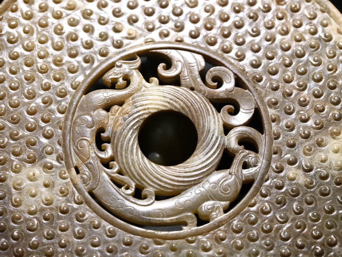 A Han dynasty ancient jade dragon-patterned bi - 5
