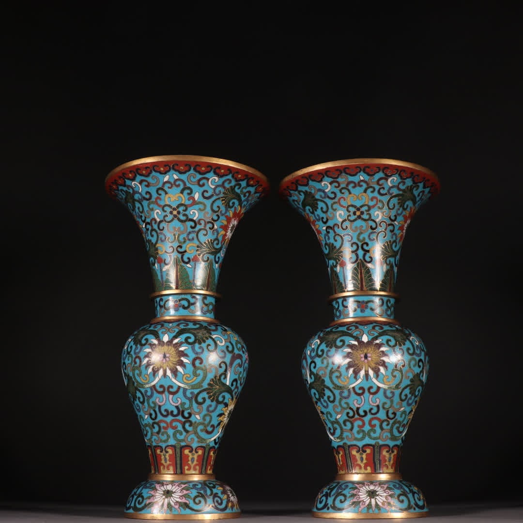 A pair of Qing dynasty bronze-bodied cloisonne lotus appreciation vases: A pair of Qing dynasty bronze-bodied cloisonne lotus appreciation vases SIZE: H:24.7cm W:12.5cm Single W:1270g (The Dimensions Of All Batches Are Manually Measured.If You Need More Detailed