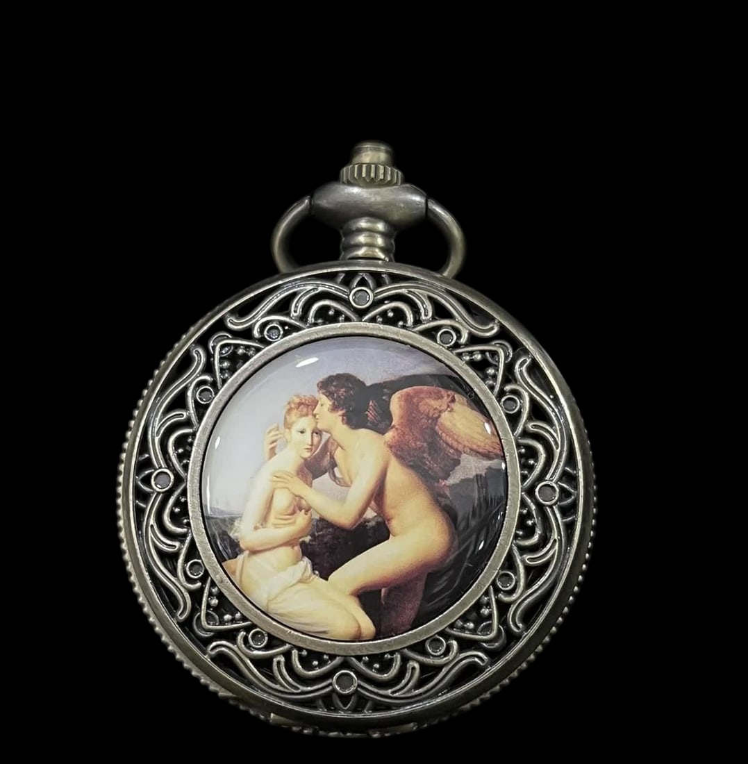 A pocket watch from a late Qing dynasty Western painting: Pocket watch of late Qing dynasty Western paintings SIZE: D:47mm (The Dimensions Of All Batches Are Manually Measured.If You Need More Detailed Information, Please Contact Our Customer Service Before