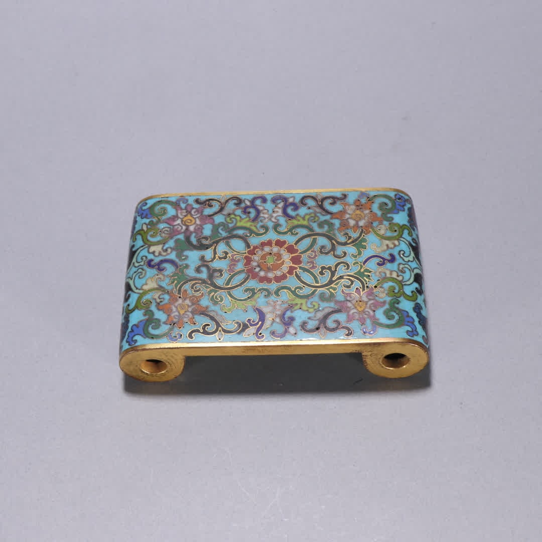 A Qing Dynasty bronze gilt cloisonne ink bed with entwined lotus patterns: Qing Dynasty bronze gilt cloisonne ink bed with entwined lotus motif SIZE: H:2.4cm W:11.4cm W:345.2g (The Dimensions Of All Batches Are Manually Measured.If You Need More Detailed Information, Please