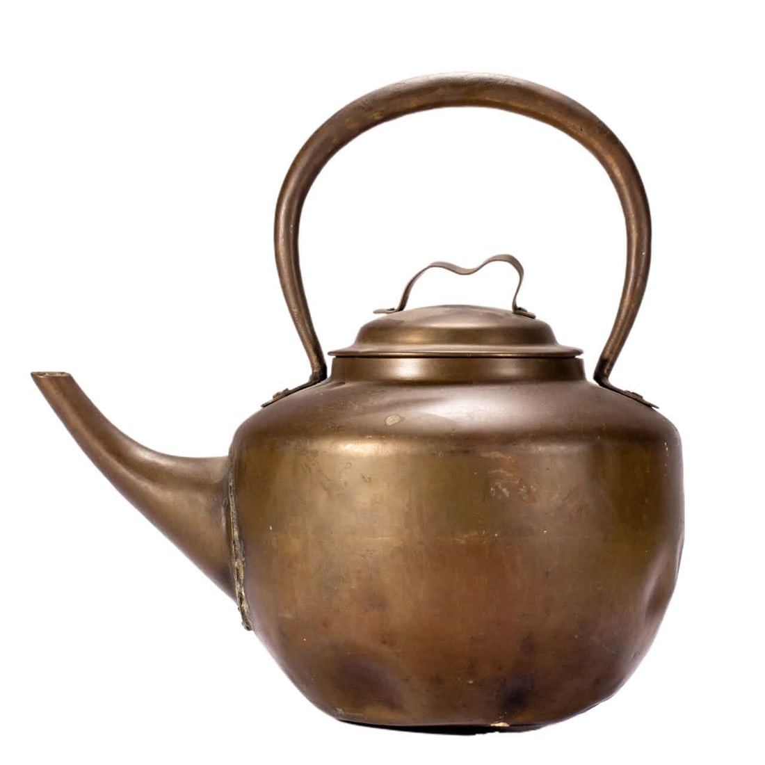 A Qing Dynasty teapot: Qing Dynasty teapot SIZE: L:28cm W:19cm H:29cm W:1180g (The Dimensions Of All Batches Are Manually Measured.If You Need More Detailed Information, Please Contact Our Customer Service Before Bidding.)
