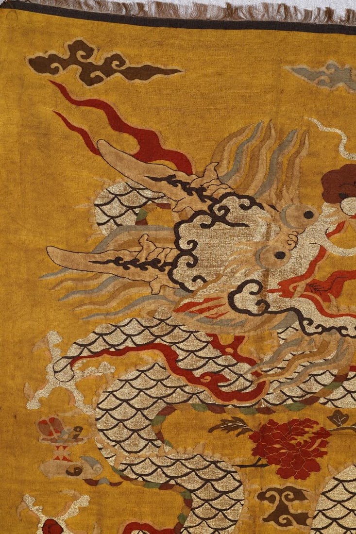 A Qing Dynasty kesi dragon-pattern embroidery piece - 4