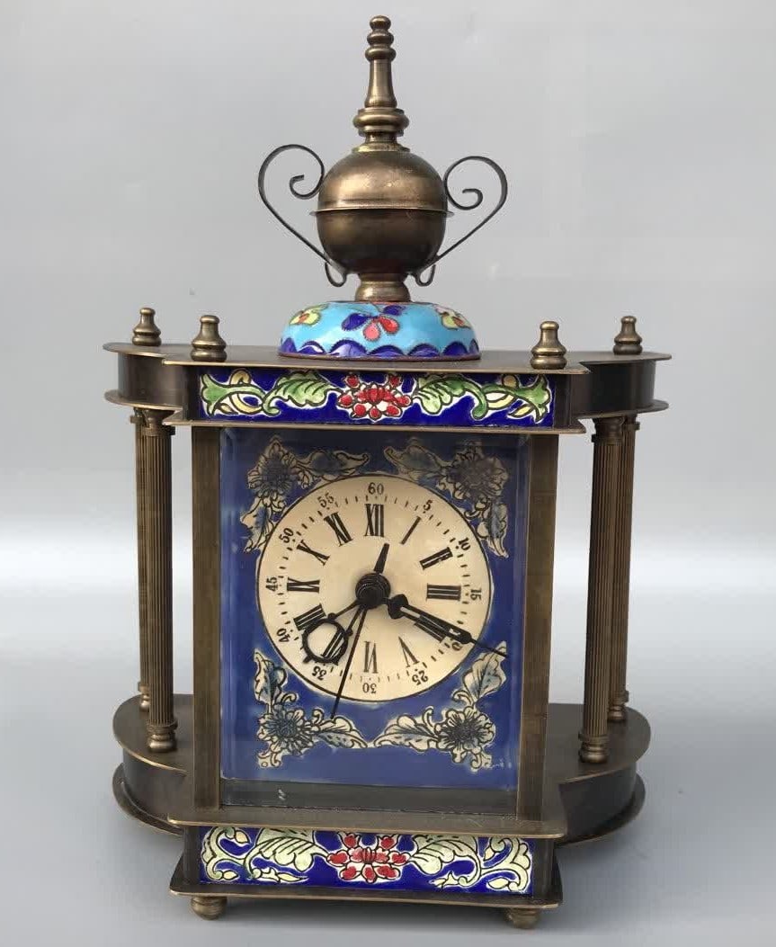 A late Qing dynasty pure copper cloisonne mechanical clock: Late Qing dynasty pure copper cloisonne mechanical clock SIZE: 15x8x22cm (The Dimensions Of All Batches Are Manually Measured.If You Need More Detailed Information, Please Contact Our Customer