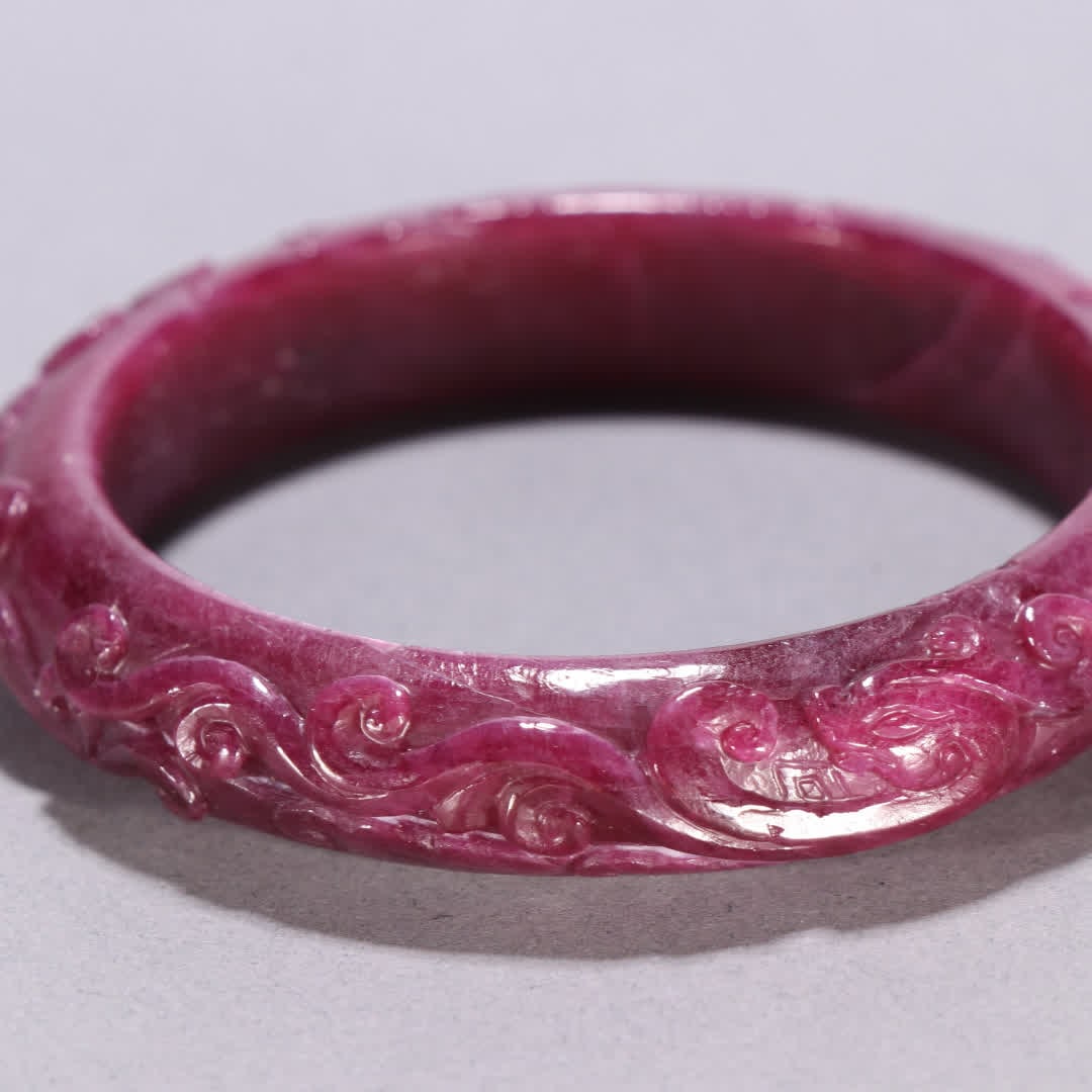 A Qing Dynasty ruby "Dragon and Phoenix Auspicious" bracelet - 2