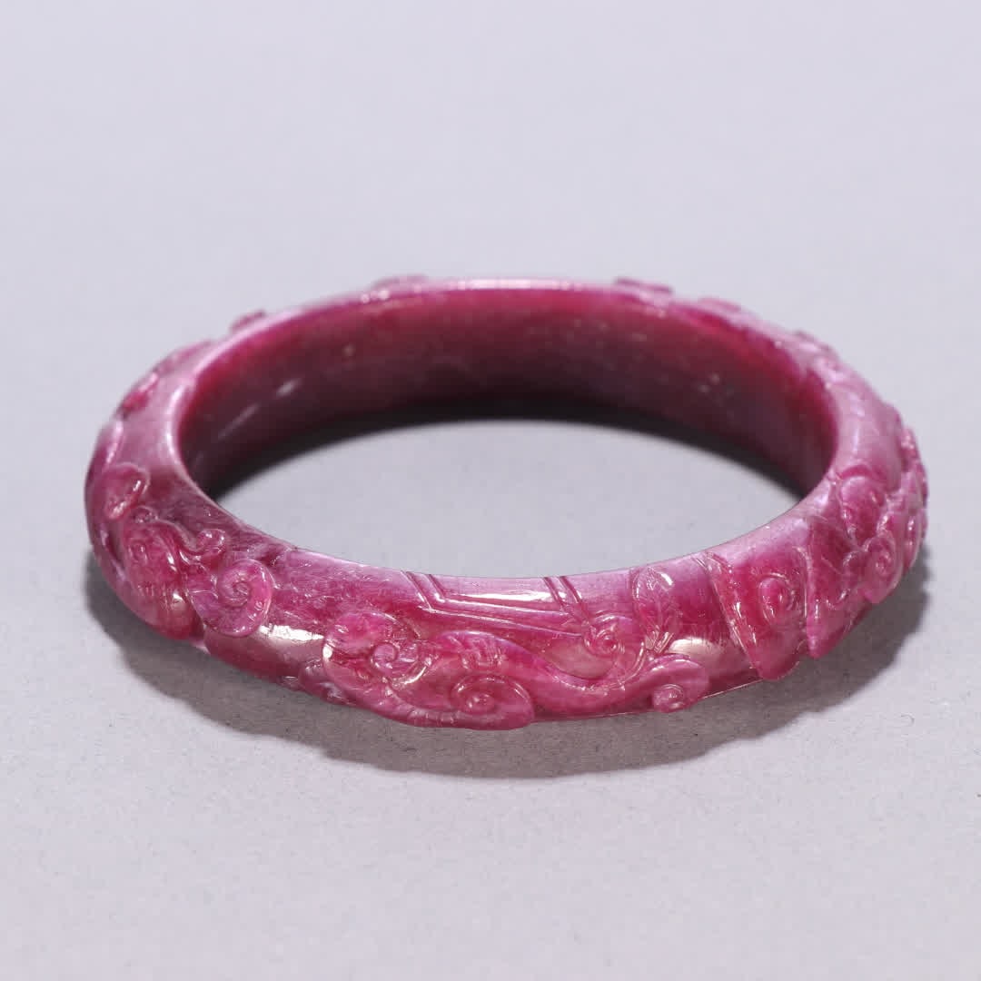A Qing Dynasty ruby "Dragon and Phoenix Auspicious" bracelet - 3