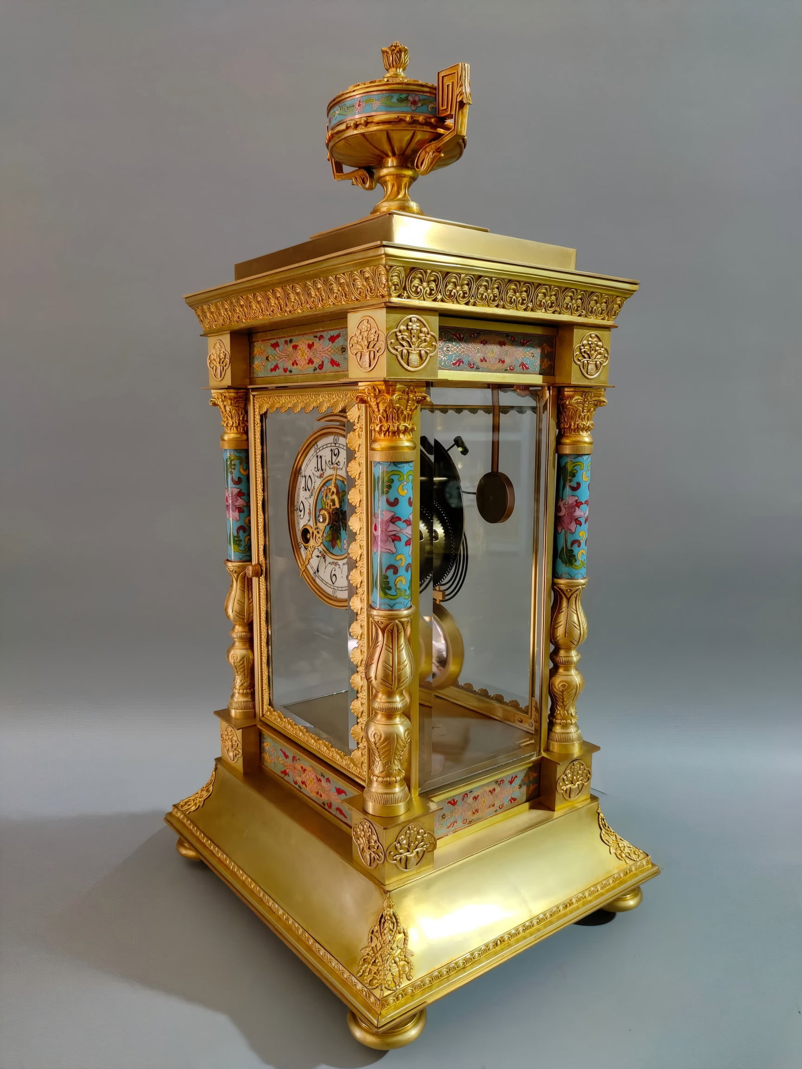 A late Qing dynasty cloisonne mechanical clock - 2