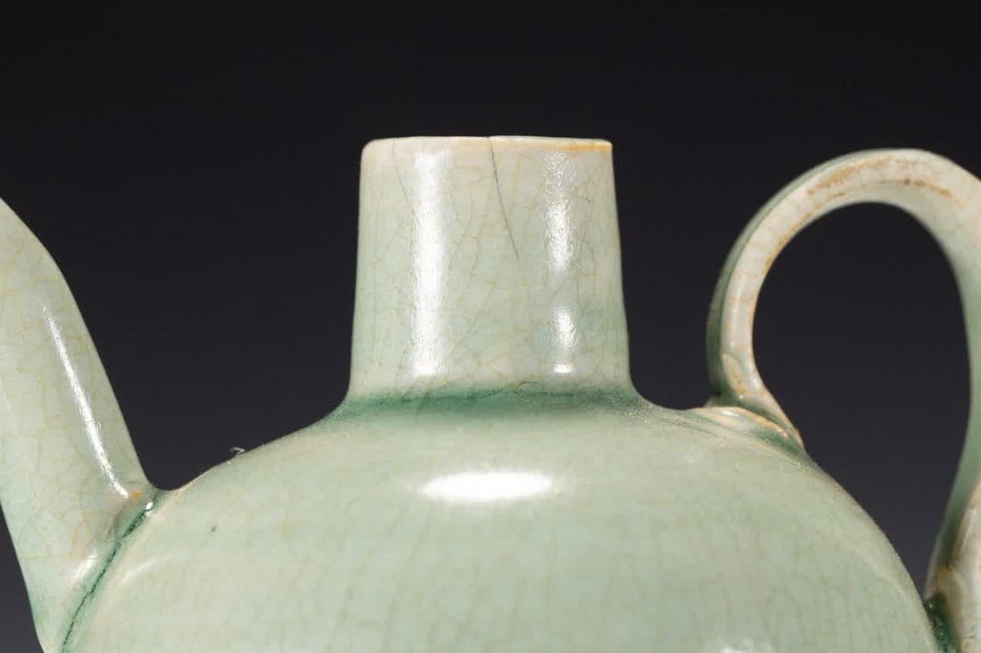 A Song Dynasty celadon teapot - 4