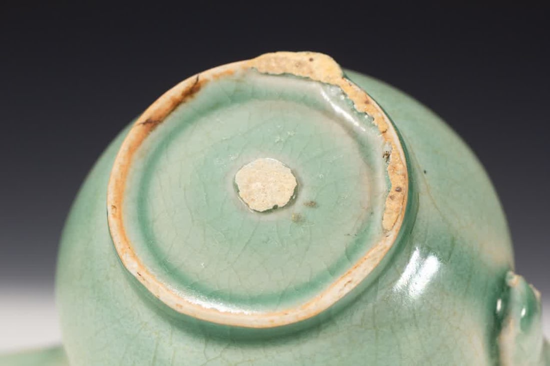 A Song Dynasty celadon teapot - 7