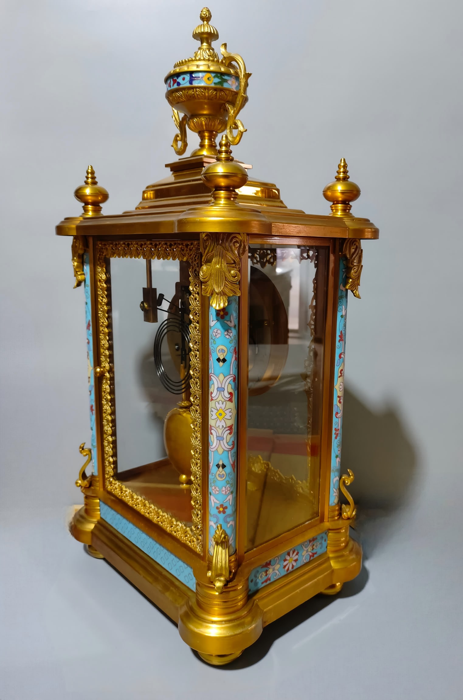 A late Qing cloisonne gilded clock - 6