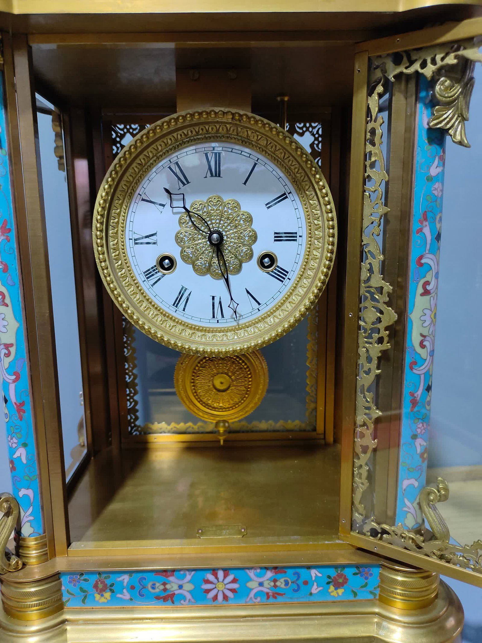 A late Qing cloisonne gilded clock - 8