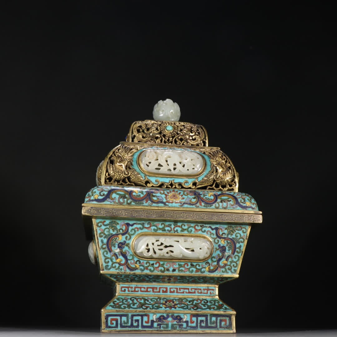 A Qing Dynasty copper gilt cloisonne inlaid jade incense burner: Qing Dynasty Gilt cloisonne Inlaid Jade Incense Burner SIZE: H:30cm W:18.8cm W:3557.9g (The Dimensions Of All Batches Are Manually Measured.If You Need More Detailed Information, Please Contact Our