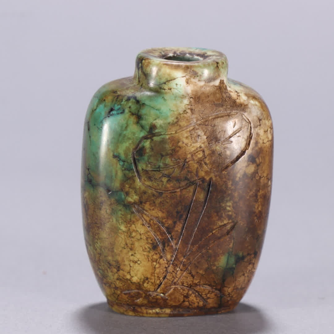 A turquoise lotus leaf-patterned snuff bottle - 2