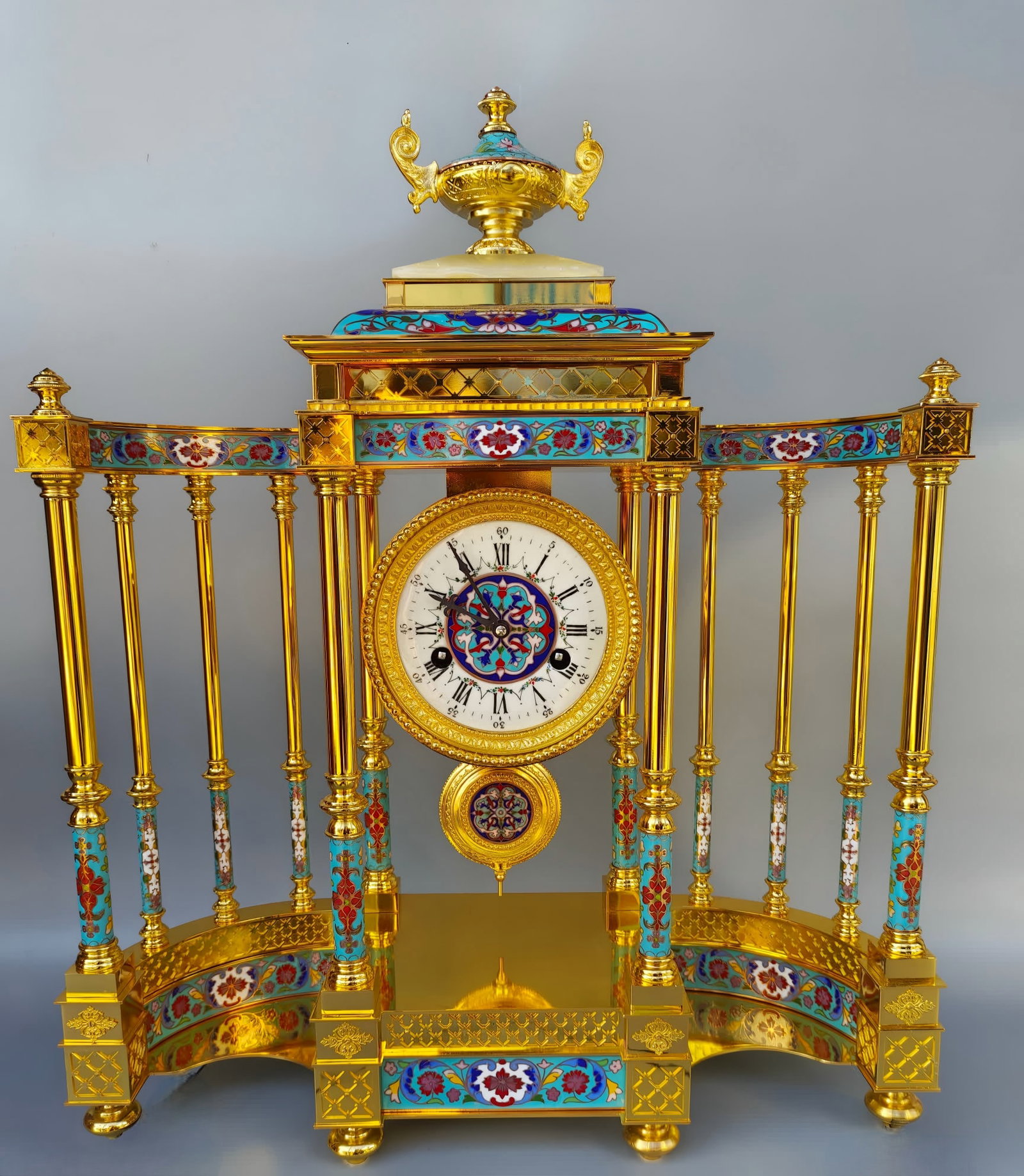A late Qing European-style cloisonne clock in a surrounding pavilion: Late Qing European-style cloisonne clock in a surrounding pavilion SIZE: 52x19x62cm (The Dimensions Of All Batches Are Manually Measured.If You Need More Detailed Information, Please Contact Our