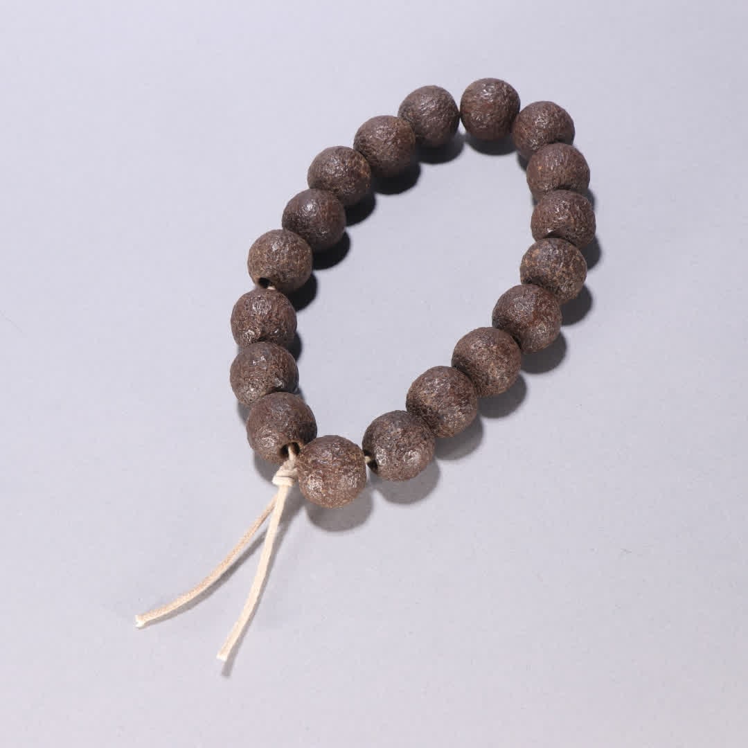 A Qing Dynasty jadeite Eighteen Beads bracelet: Qing Dynasty Jadeite Eighteen Beads Bracelet SIZE: Bead diameter 2.1cm W: 87.6g (The Dimensions Of All Batches Are Manually Measured.If You Need More Detailed Information, Please Contact Our Customer