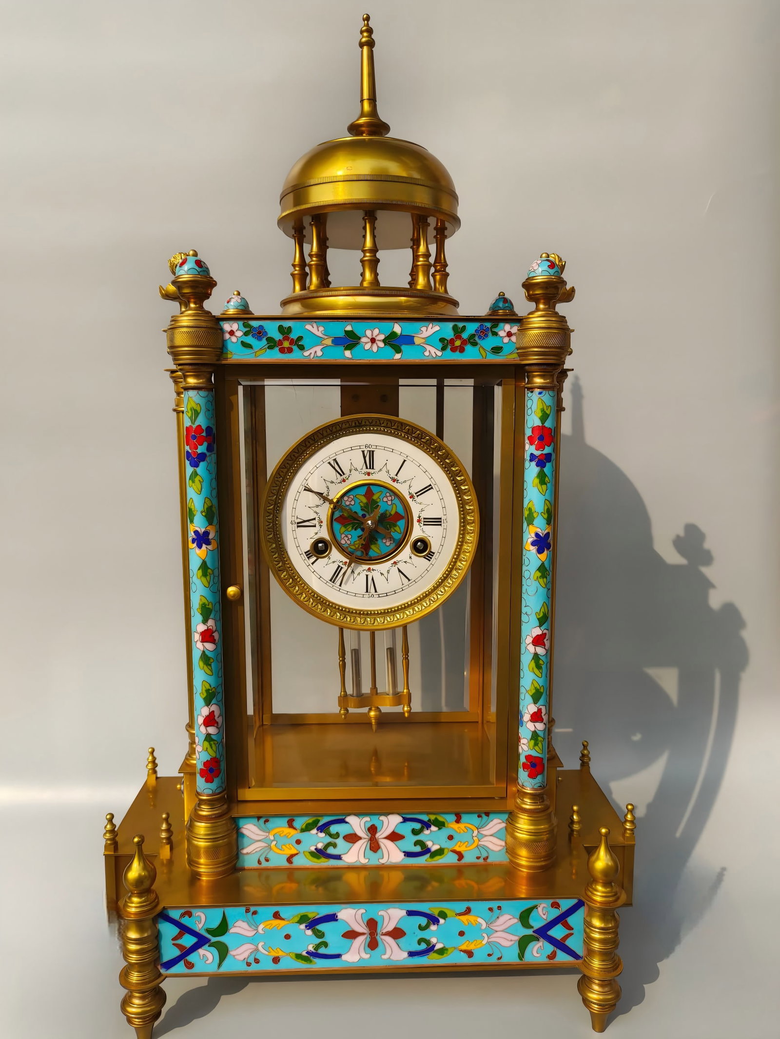 A late Qing dynasty cloisonne gilt mantel clock: Late Qing cloisonne gilded hand clock SIZE: 65x37x26cm (The Dimensions Of All Batches Are Manually Measured.If You Need More Detailed Information, Please Contact Our Customer Service Before Bidding.)