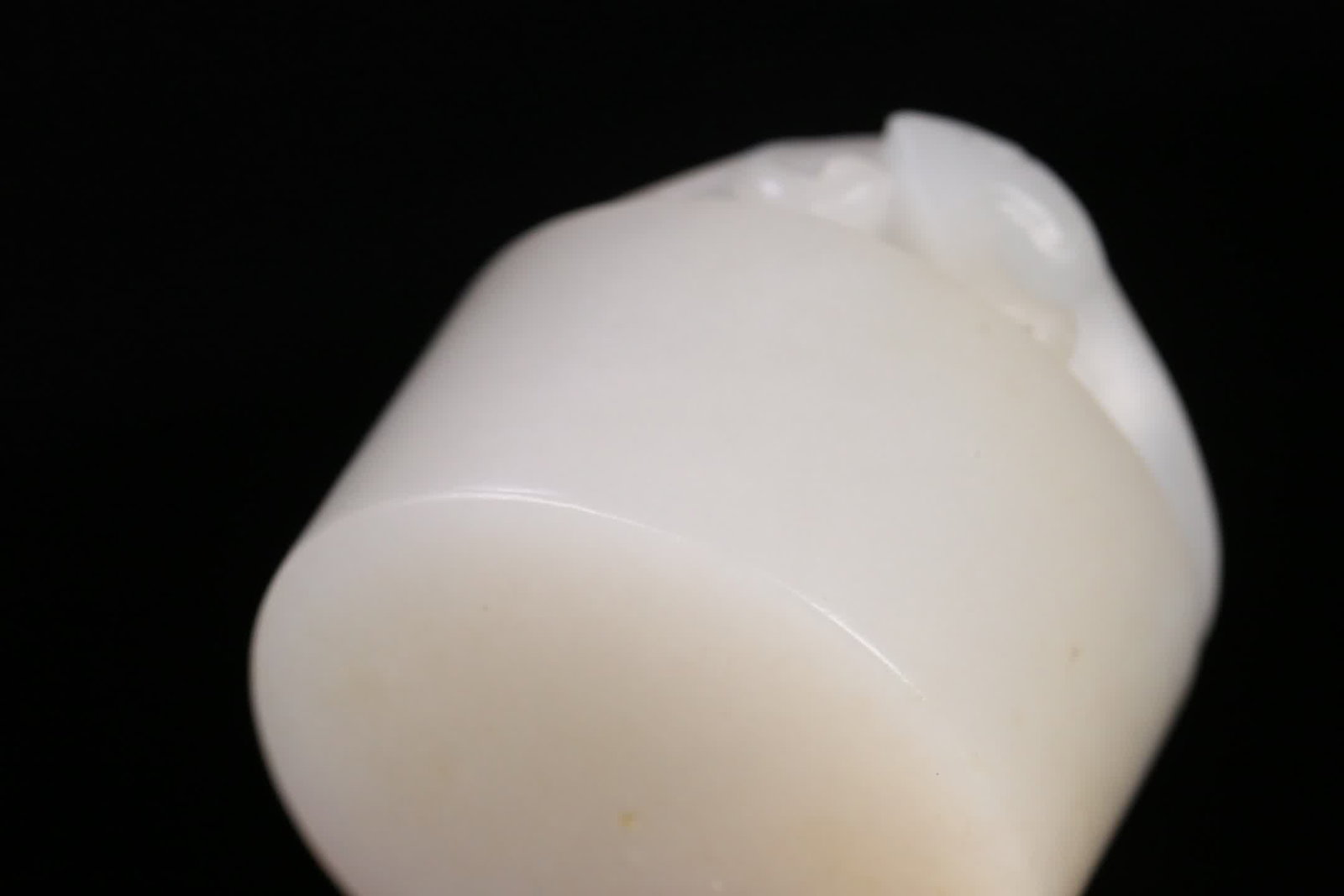 A Hetian jade dragon-patterned ornament - 7