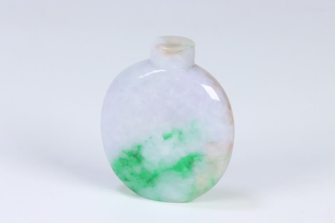 A Qing Dynasty old jadeite plain-patterned snuff bottle - 3