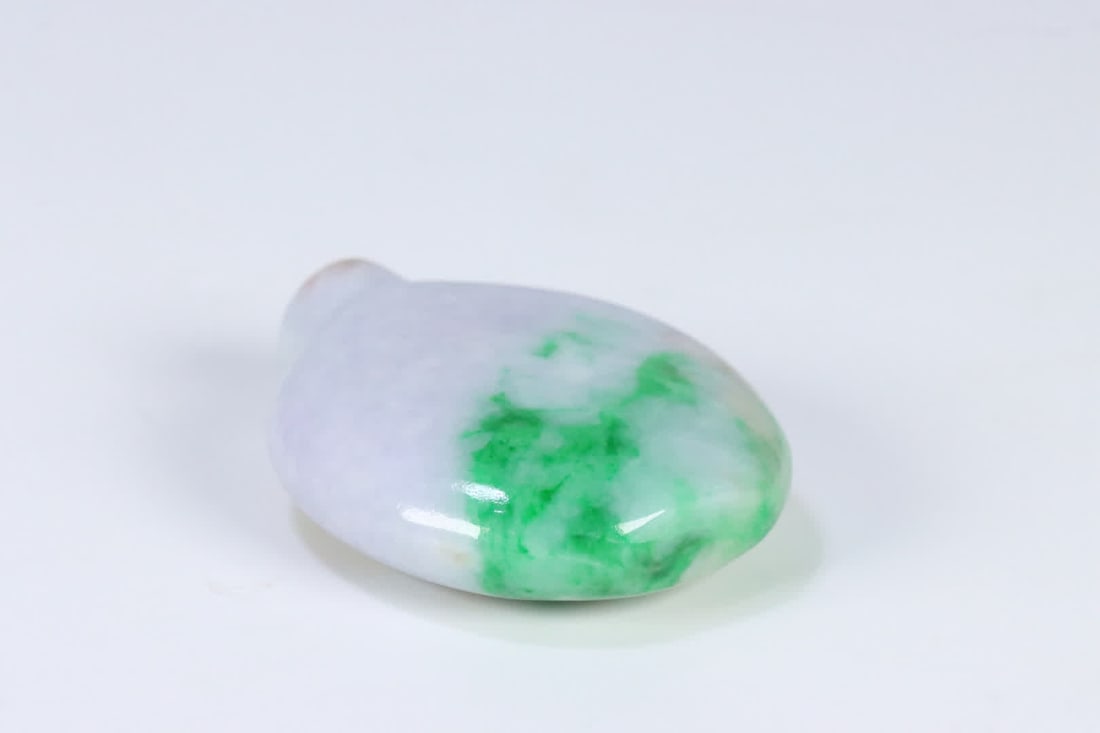 A Qing Dynasty old jadeite plain-patterned snuff bottle - 5