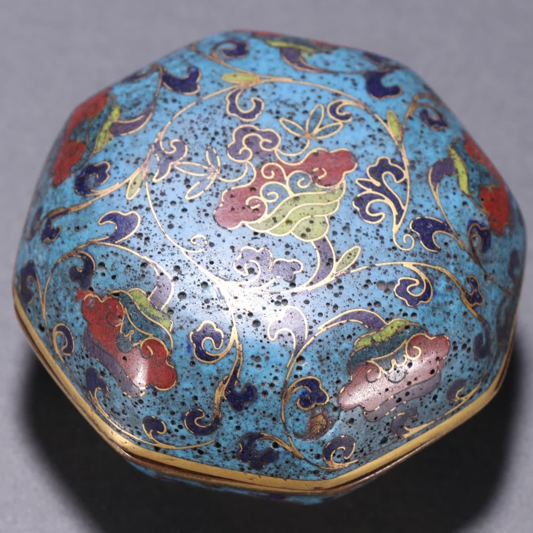 A Ming Dynasty copper-plated cloisonne patterned lid box - 2